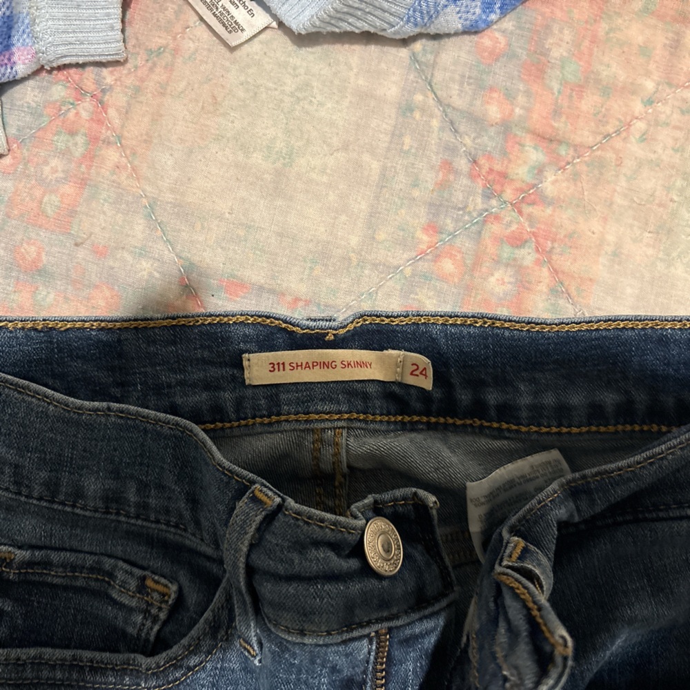 Levi 311 Jeans